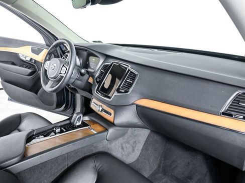 Certified 2023 Volvo XC90 B5 Plus AWD/4WD image 26