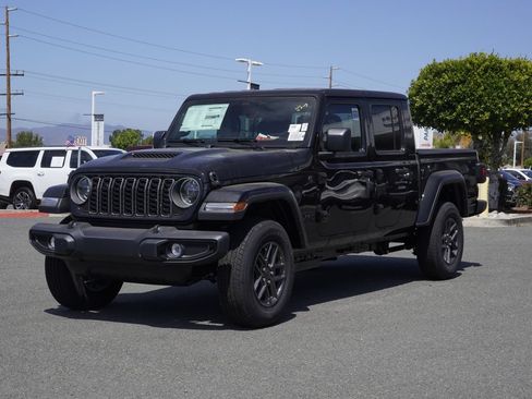 New 2026 Jeep Gladiator Sport AWD/4WD image 8