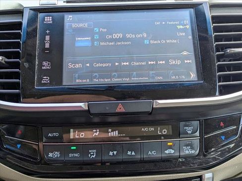 Used 2016 Honda Accord EX image 13