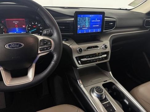Used 2023 Ford Explorer XLT w/ Equipment Group 202A RWD image 36