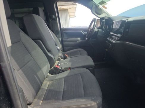 Used 2022 Chevrolet Silverado 1500 LT w/ Protection Package image 8