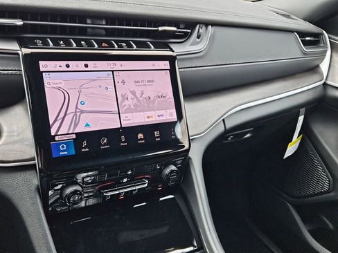 New 2025 Jeep Grand Cherokee L Limited image 18