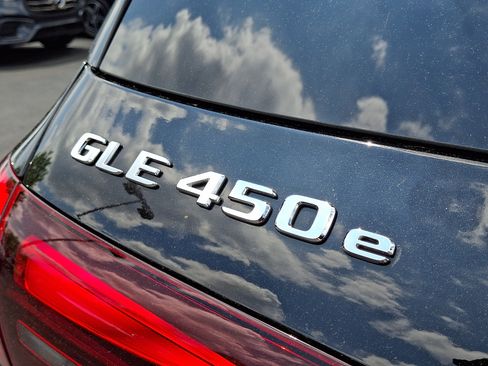 Certified 2025 Mercedes-Benz GLE 450e 4MATIC image 32
