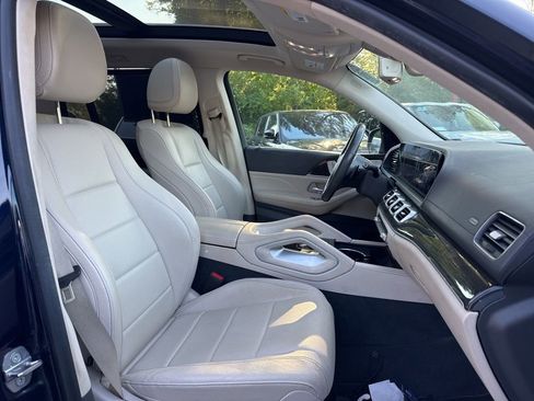 Used 2020 Mercedes-Benz GLS 450 4MATIC image 9