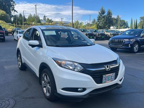 Used 2017 Honda HR-V EX image 4