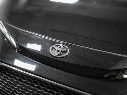 Used 2021 Toyota Corolla SE image 8