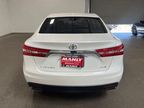 Used 2015 Toyota Avalon XLE Touring FWD image 4