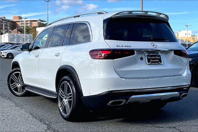 Used 2026 Mercedes-Benz GLS 450 4MATIC image 10