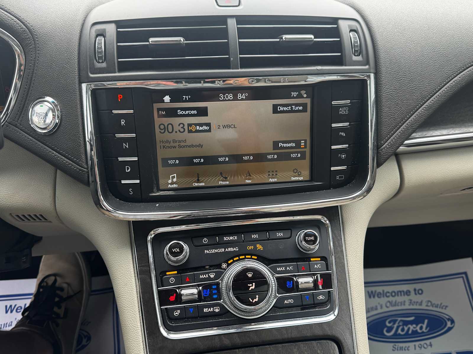 Used 2019 Lincoln Continental Reserve FWD image 5