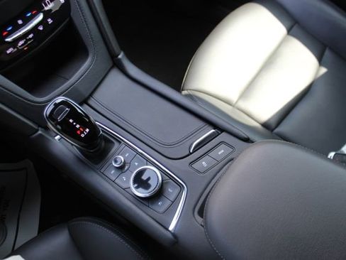 Used 2021 Cadillac XT5 Premium Luxury FWD image 27