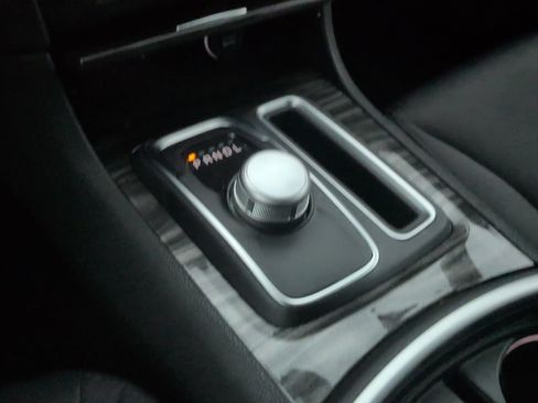 Used 2022 Chrysler 300 Touring w/ Sport Appearance Package RWD image 26
