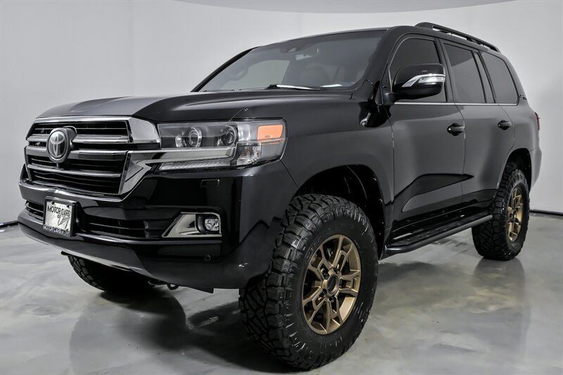 Used 2020 Toyota Land Cruiser Heritage Edition AWD/4WD image 5
