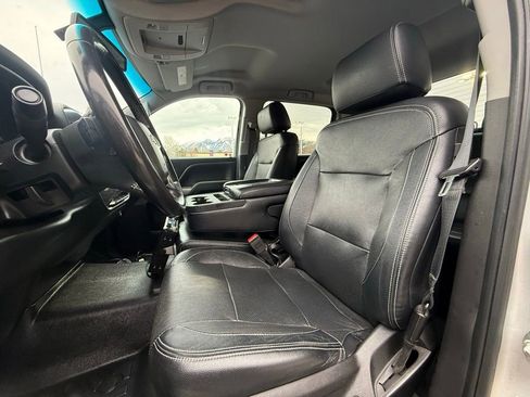 Used 2018 Chevrolet Silverado 1500 LT w/ All Star Edition image 10