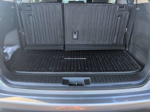 Certified 2025 Toyota Highlander XLE AWD/4WD image 23