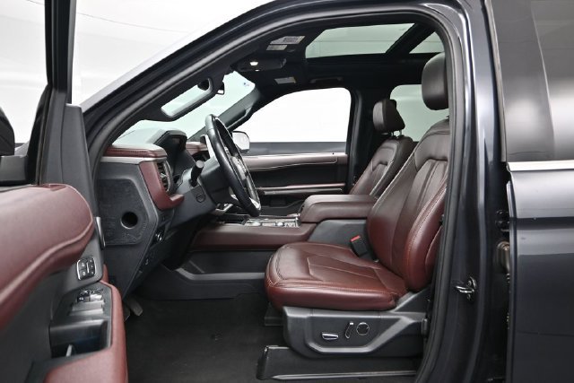 Used 2024 Ford Expedition Limited AWD/4WD image 20