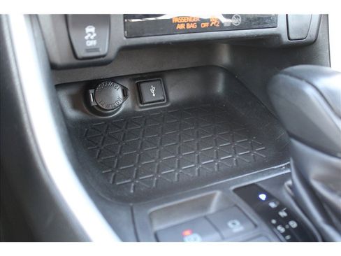 Used 2020 Toyota RAV4 LE w/ All Weather Liner Package image 24