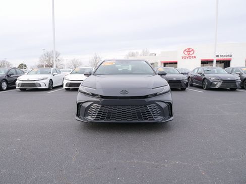 Used 2025 Toyota Camry XSE image 8