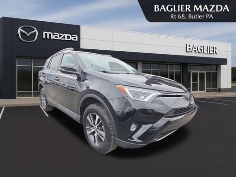 Used 2017 Toyota RAV4 XLE AWD/4WD image 1
