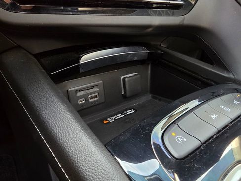 Used 2022 Buick Envision Avenir w/ Technology Package II image 20