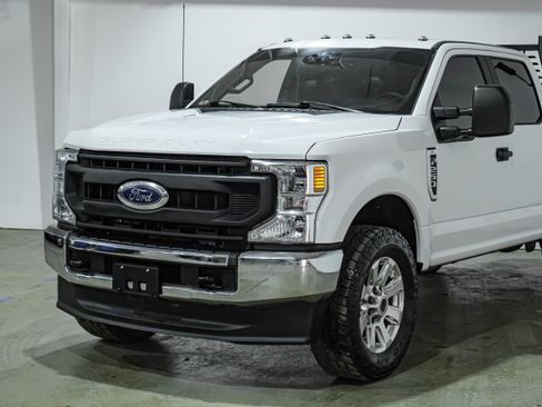 Used 2021 Ford F250 XL w/ Power Equipment Group image 4