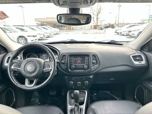 Used 2018 Jeep Compass Latitude image 20