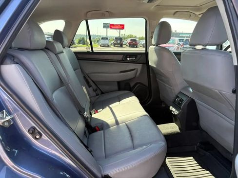 Used 2018 Subaru Outback 2.5i Limited AWD/4WD image 19
