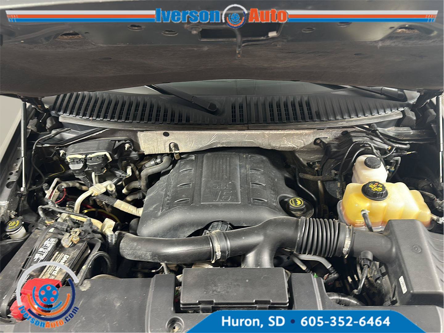 Used 2015 Ford Expedition EL Platinum AWD/4WD image 3