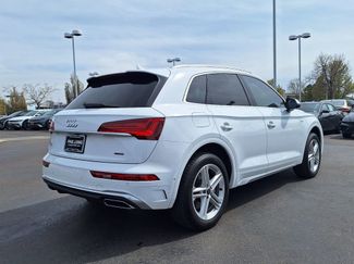 Used 2021 Audi Q5 e Prestige AWD/4WD video 3