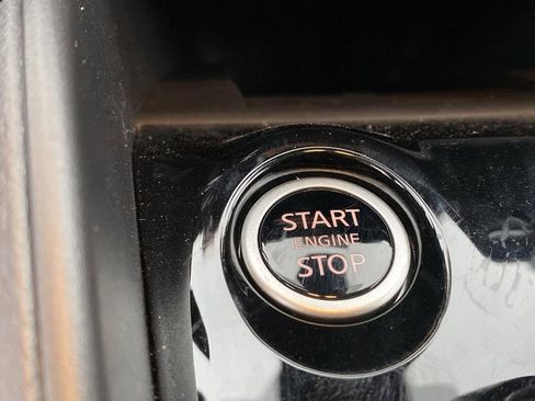 New 2025 Nissan Versa SV image 20