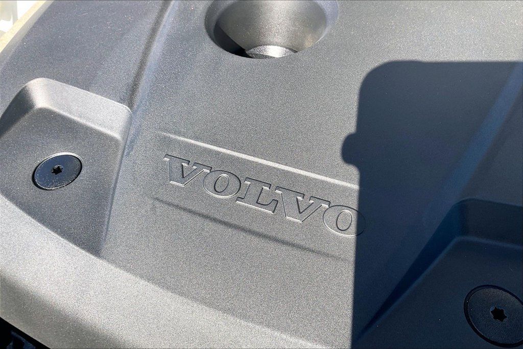 Used 2022 Volvo XC90 T5 Momentum AWD/4WD image 32