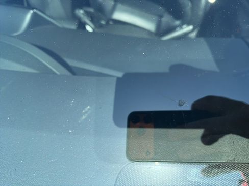 Used 2019 Toyota Prius XLE image 29