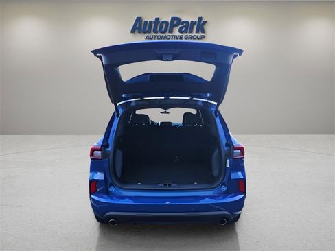 Certified 2023 Ford Escape ST-Line w/ Tech Pack #1 image 9