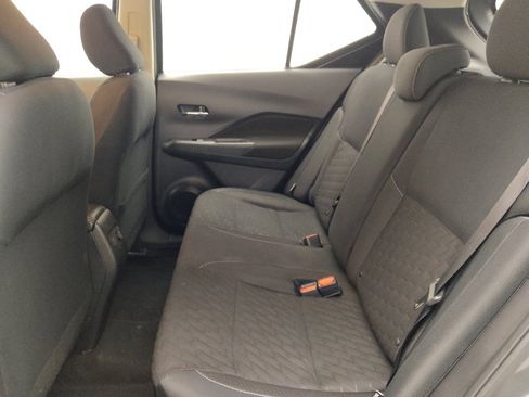 Used 2023 Nissan Kicks SV FWD image 18