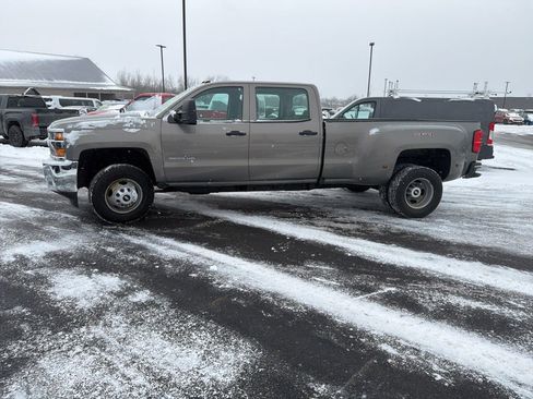 Used 2017 Chevrolet Silverado 3500 W/T w/ Snow Plow Prep Package image 5