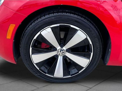 Used 2013 Volkswagen Beetle 2.0T FWD image 10
