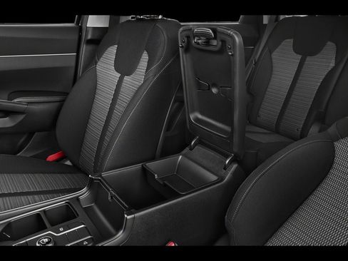 Used 2022 Kia Sorento LX image 33