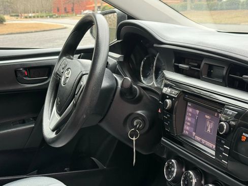 Used 2016 Toyota Corolla L image 21