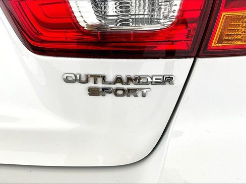 Used 2019 Mitsubishi Outlander Sport LE image 14