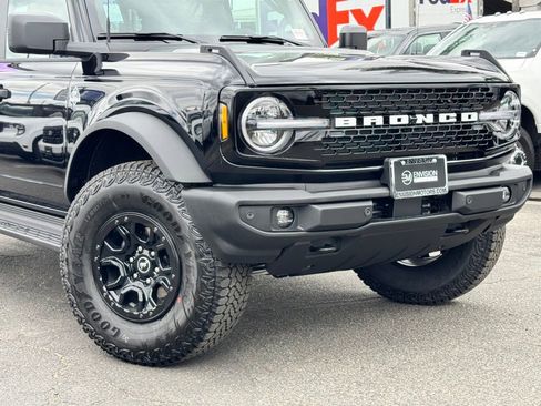 New 2026 Ford Bronco Outer Banks w/ Sasquatch Package AWD/4WD image 4