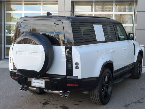 New 2026 Land Rover Defender 130 V8 image 5