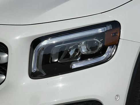 Certified 2022 Mercedes-Benz GLB 250 4MATIC image 7