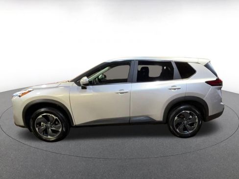 Used 2025 Nissan Rogue SV image 9