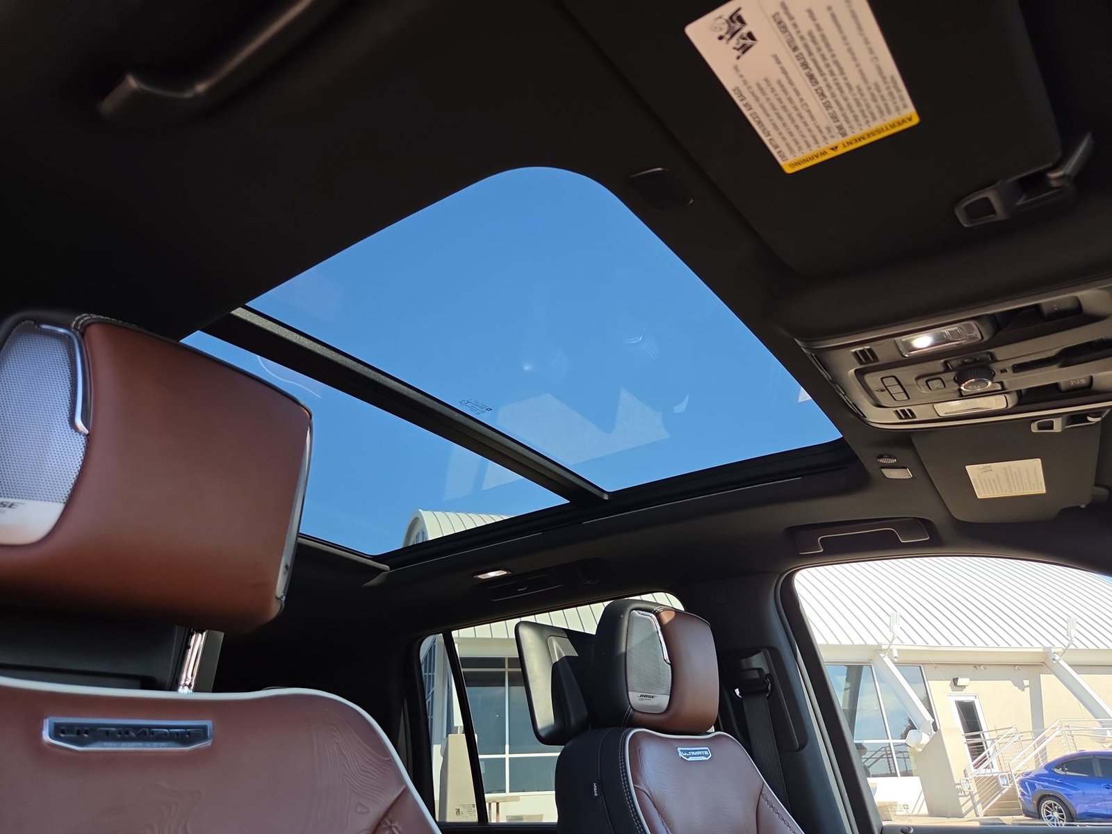 Used 2023 GMC Yukon XL Denali Ultimate AWD/4WD image 19