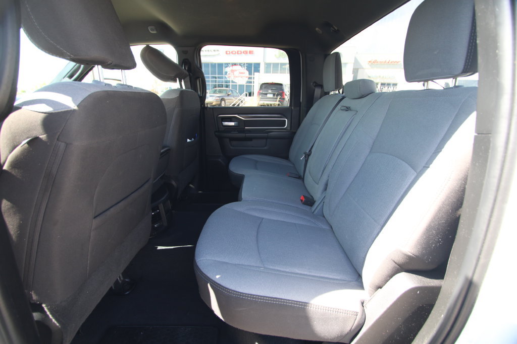 Used 2024 RAM 2500 Big Horn AWD/4WD image 7