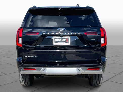 Certified 2025 Ford Expedition Platinum w/ Platinum Ultimate Package image 5