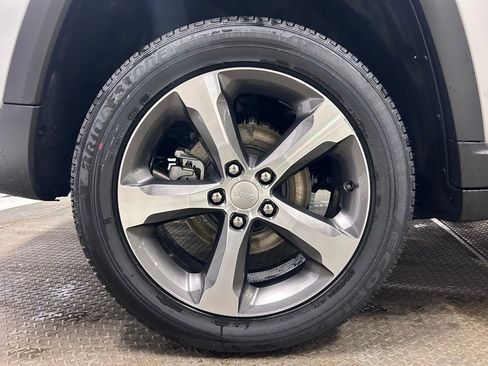 New 2026 Jeep Grand Cherokee Limited AWD/4WD image 32