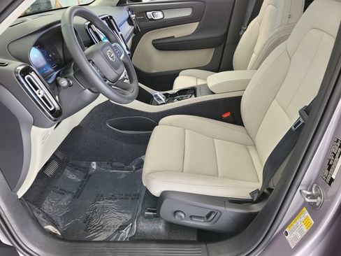 New 2026 Volvo XC40 B4 Plus w/ Climate Package FWD image 13