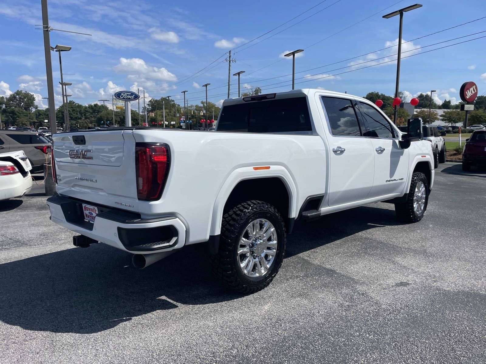 Used 2022 GMC Sierra 3500 Denali w/ Denali Ultimate Package AWD/4WD image 4