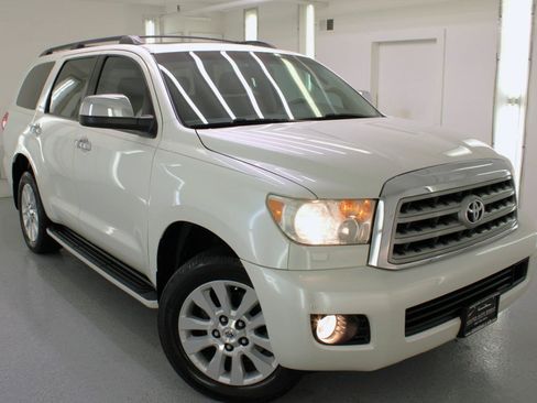 Used 2012 Toyota Sequoia Platinum AWD/4WD image 2