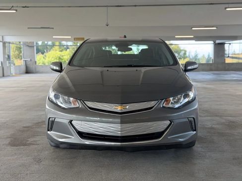 Used 2016 Chevrolet Volt LT w/ Comfort Package FWD image 2
